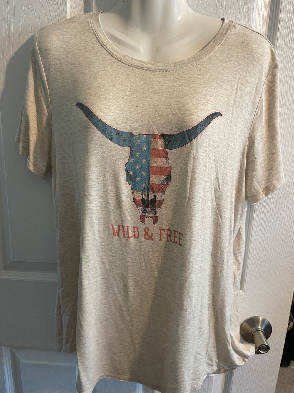 Maurice’s ladies Wild & Free Flag Bull Skull Graphic Tee - Cream